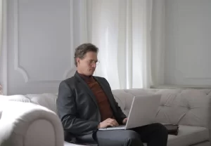 Comparing Manual and Electric Curtains